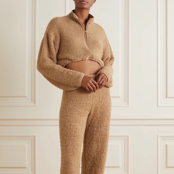 SKIMS Sweaters - SKIMS NWT cozy knit cropped boucle sweatshirt long sleeve pullover S/M in camel